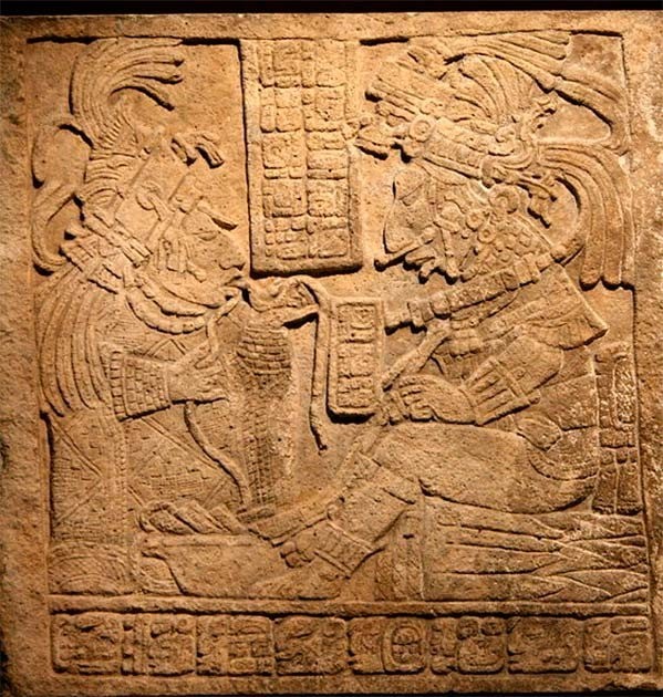 Địa điểm Maya ở Yaxchilan, Mexico, Hậu Cổ điển, mô tả vua Bird-Jaguar IV và một trong những người vợ của ông, Lady B'alam mut, trong một nghi lễ đổ máu. Ảnh Ancient Địa điểm Maya ở Yaxchilan, Mexico, Hậu Cổ điển, mô tả vua Bird-Jaguar IV và một trong những người vợ của ông, Lady B'alam mut, trong một nghi lễ đổ máu. Ảnh Ancient