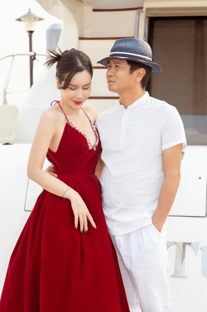 Nhiều tin đồn xung quanh mối quan hệ của Hồ Hoài Anh và Lưu Hương Giang. Ảnh internet Nhiều tin đồn xung quanh mối quan hệ của Hồ Hoài Anh và Lưu Hương Giang. Ảnh internet