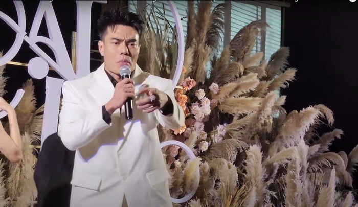 Lê Dương Bảo Lâm chỉ thẳng trách móc Trấn Thành không quan tâm đến phần biểu diễn của mình. Ảnh internet