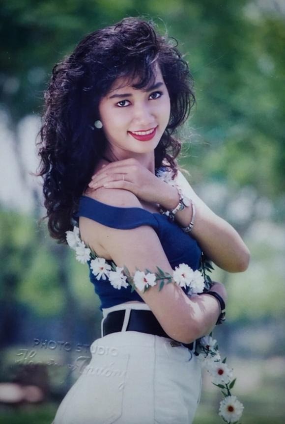 Những năm thập niên 90, Kim Khánh là ngôi sao nổi đình nổi đám với nhan sắc xinh đẹp, sắc vóc chuẩn không cần chỉnh. Ảnh internet