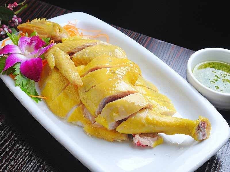 Không nên rửa thịt gà vì có nguy cơ làm lây lan vi khuẩn. Ảnh internet Không nên rửa thịt gà vì có nguy cơ làm lây lan vi khuẩn. Ảnh internet