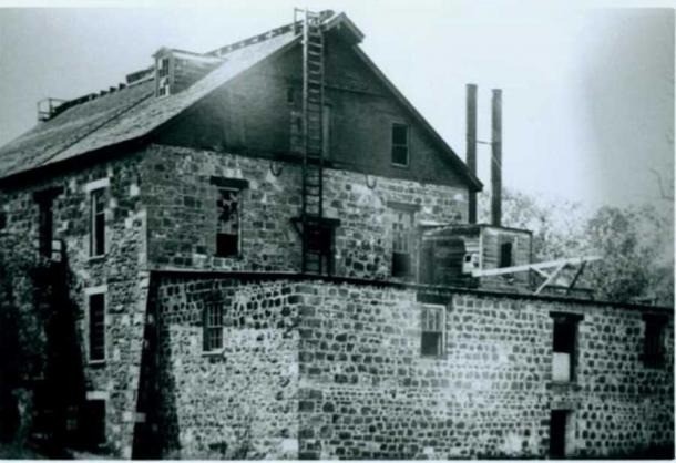 Forbes Mill, Los Gatos, California, khoảng năm 1900. Forbes Mill, Los Gatos, California, khoảng năm 1900.