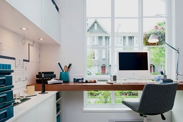 Có nên đặt bàn làm việc ngay cạnh cửa sổ, vị trí sai lầm nhiều người mắc phải cần thay đổi ngay - Ảnh 1 Có nên đặt bàn làm việc ngay cạnh cửa sổ, vị trí sai lầm nhiều người mắc phải cần thay đổi ngay - Ảnh 1