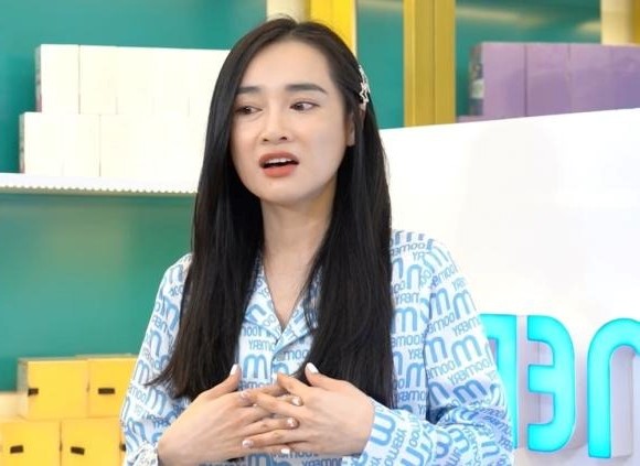 Nhã Phương bất ngờ hé lộ về cuộc hôn nhân 'ngập mùi tiền' bên Trường Giang sau 4 năm chung sống Nhã Phương bất ngờ hé lộ về cuộc hôn nhân 'ngập mùi tiền' bên Trường Giang sau 4 năm chung sống