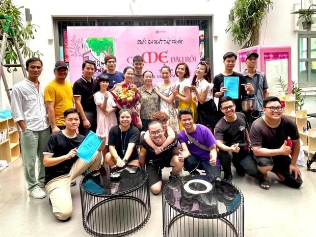 NSND Lan Hương chính thức rời 'Thương ngày nắng về', vô tình hé lộ tình tiết bất ngờ trong phim - Ảnh 1 NSND Lan Hương chính thức rời 'Thương ngày nắng về', vô tình hé lộ tình tiết bất ngờ trong phim - Ảnh 1