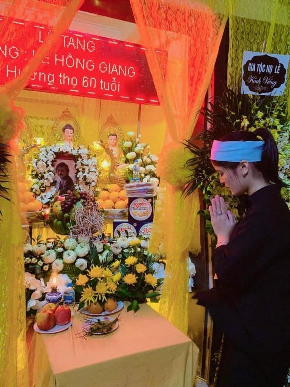 1 năm Giang còi qua đời, dàn sao Việt nghẹn ngào dự tang lễ, con gái nói tiễn biệt khiến ai nấy ứa nước mắt