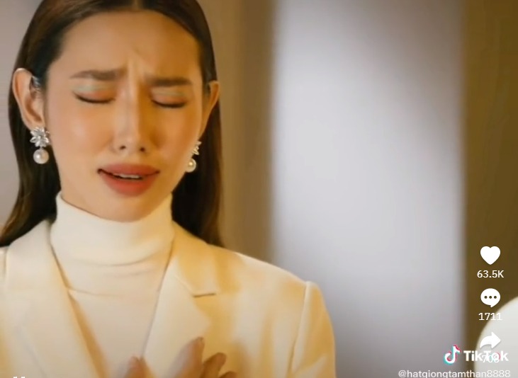 Chỉ coi là bạn nhưng Thùy Tiên lại bật khóc khi Quang Linh Vlog tuyên bố có bạn gái