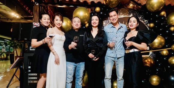 Việt Anh và Quỳnh Nga hiện diện chung khung hình tại xứ sở bạch dương. Ảnh: Internet Việt Anh và Quỳnh Nga hiện diện chung khung hình tại xứ sở bạch dương. Ảnh: Internet