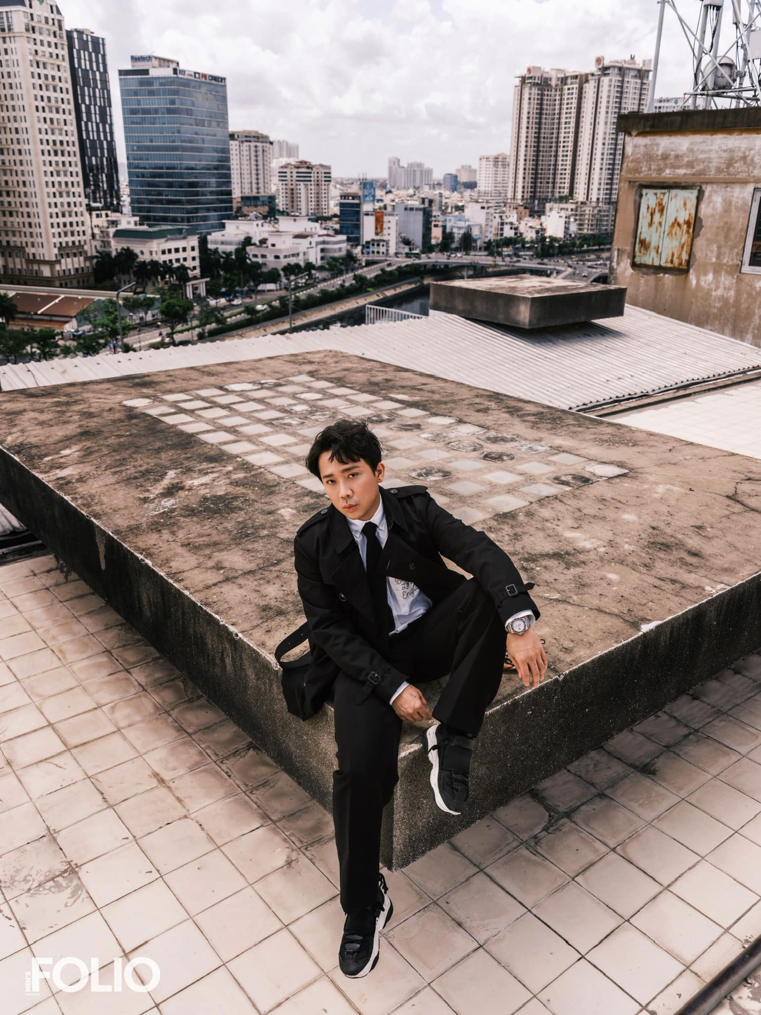 Loạt hình soái ca của Trấn Thành. Ảnh: FBNV