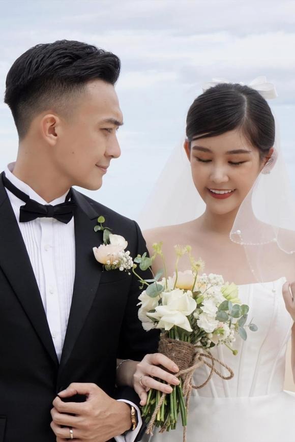 Lê Âu Ngân Anh và chồng Phan Tô Ny. Ảnh: FBNV Lê Âu Ngân Anh và chồng Phan Tô Ny. Ảnh: FBNV