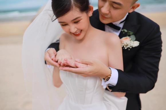 Ảnh cưới ngập màu sắc lãng mạn của Lê Âu Ngân Anh và Phan Tô Ny. Ảnh: FBNV Ảnh cưới ngập màu sắc lãng mạn của Lê Âu Ngân Anh và Phan Tô Ny. Ảnh: FBNV