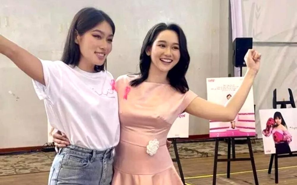 Cô tự tin khoe sắc bên cạnh á hậu Lê Thảo Nhi. Ảnh: Internet