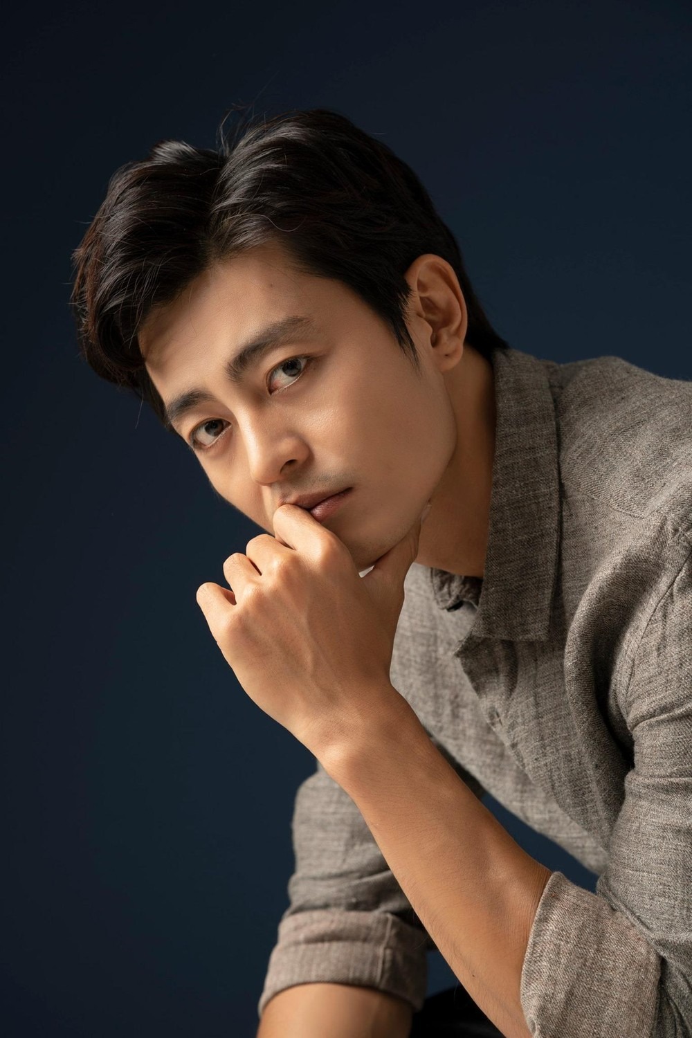 Vẻ điển trai cùng đời tư kín tiếng của nam thần được yêu thích nhất 'Hành trình công lý' - Ảnh 1