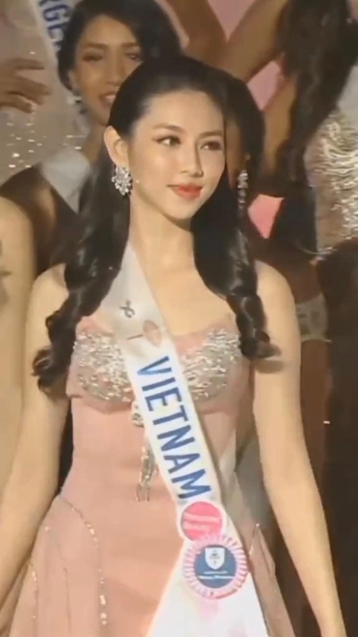 Thùy Thiên đẹp dịu dàng ở thời điểm dự thi Miss International 2018. Ảnh: Internet