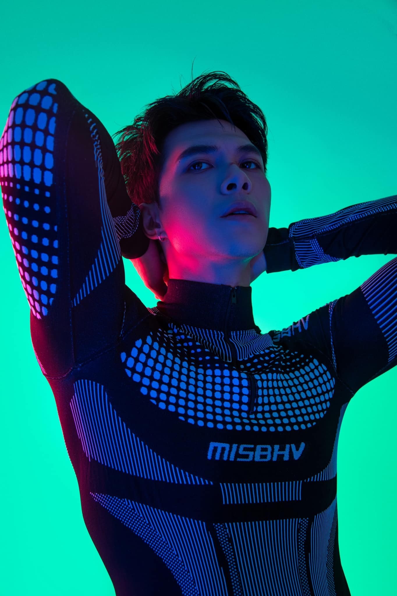 Khó cưỡng với thần thái của Anh Tú. Ảnh: FBNV