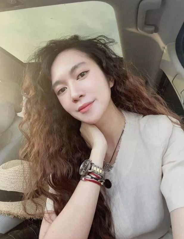 Bị chê bai về diện mạo mới, bà xã Lý Hải có phản ứng khiến bao người ngợi khen - Ảnh 2 Bị chê bai về diện mạo mới, bà xã Lý Hải có phản ứng khiến bao người ngợi khen - Ảnh 2