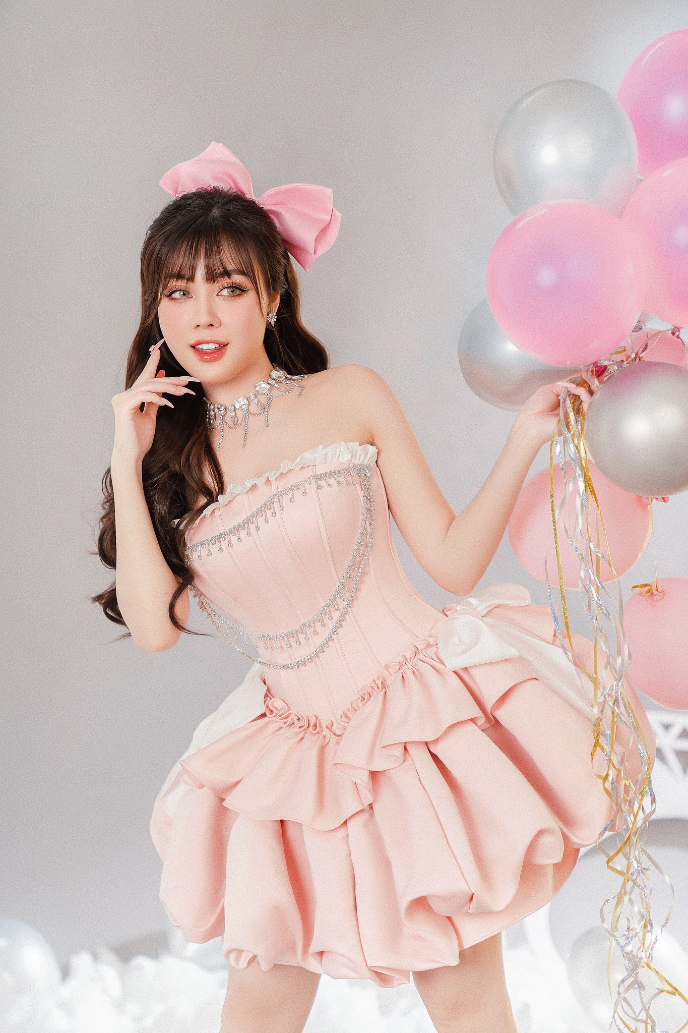 Nghi vấn Âu Hà My được cầu hôn sau 2 năm chia tay trong ồn ào với Trọng Hưng - Ảnh 4 Nghi vấn Âu Hà My được cầu hôn sau 2 năm chia tay trong ồn ào với Trọng Hưng - Ảnh 4