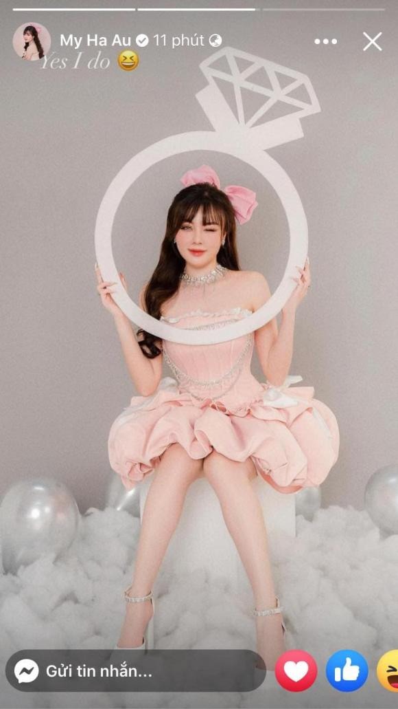 Nghi vấn Âu Hà My được cầu hôn sau 2 năm chia tay trong ồn ào với Trọng Hưng. Ảnh: FBNV Nghi vấn Âu Hà My được cầu hôn sau 2 năm chia tay trong ồn ào với Trọng Hưng. Ảnh: FBNV