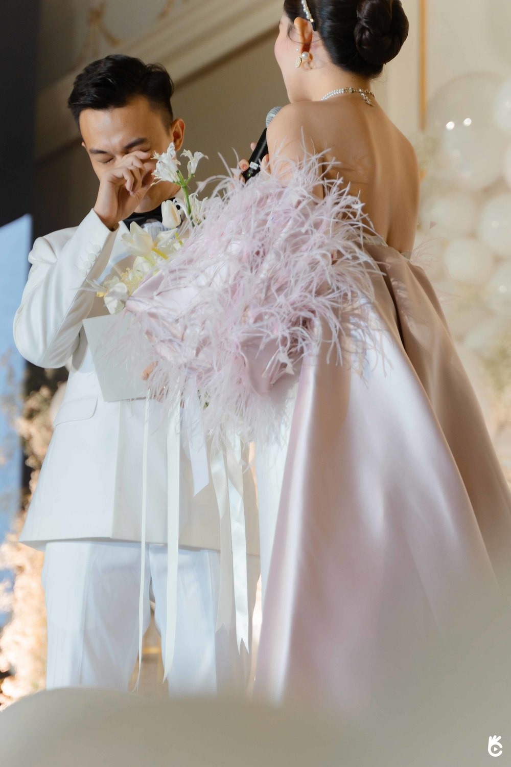 Đám cưới đẹp như mơ của Lê Âu Ngân Anh và Phan Tô Ny. Ảnh: FBNV