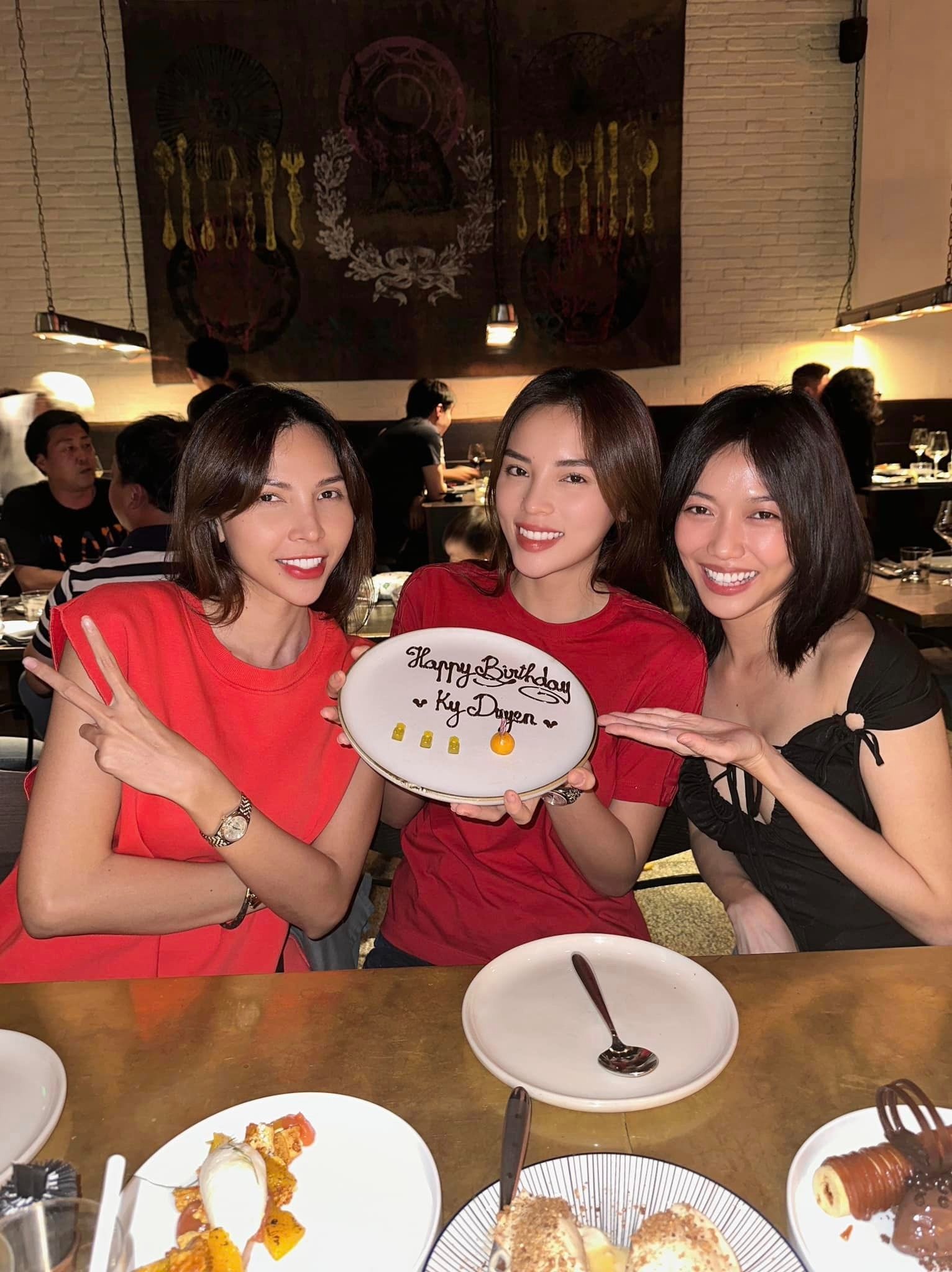 Hậu kết hôn với Anh Tú, Diệu Nhi gây bất ngờ với hình ảnh khác lạ khi đọ sắc với hoa hậu - Ảnh 2