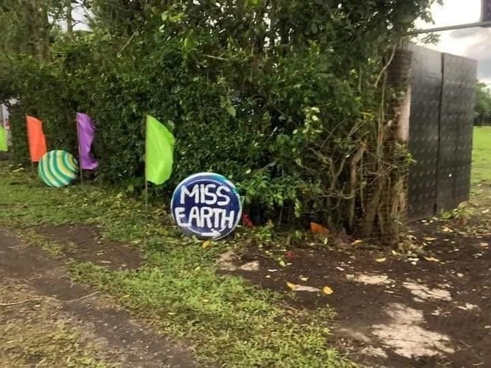 Miss Earth 2022 lộ hình ảnh sân khấu tạm bợ, bị chỉ trích trong khâu tổ chức - Ảnh 1 Miss Earth 2022 lộ hình ảnh sân khấu tạm bợ, bị chỉ trích trong khâu tổ chức - Ảnh 1