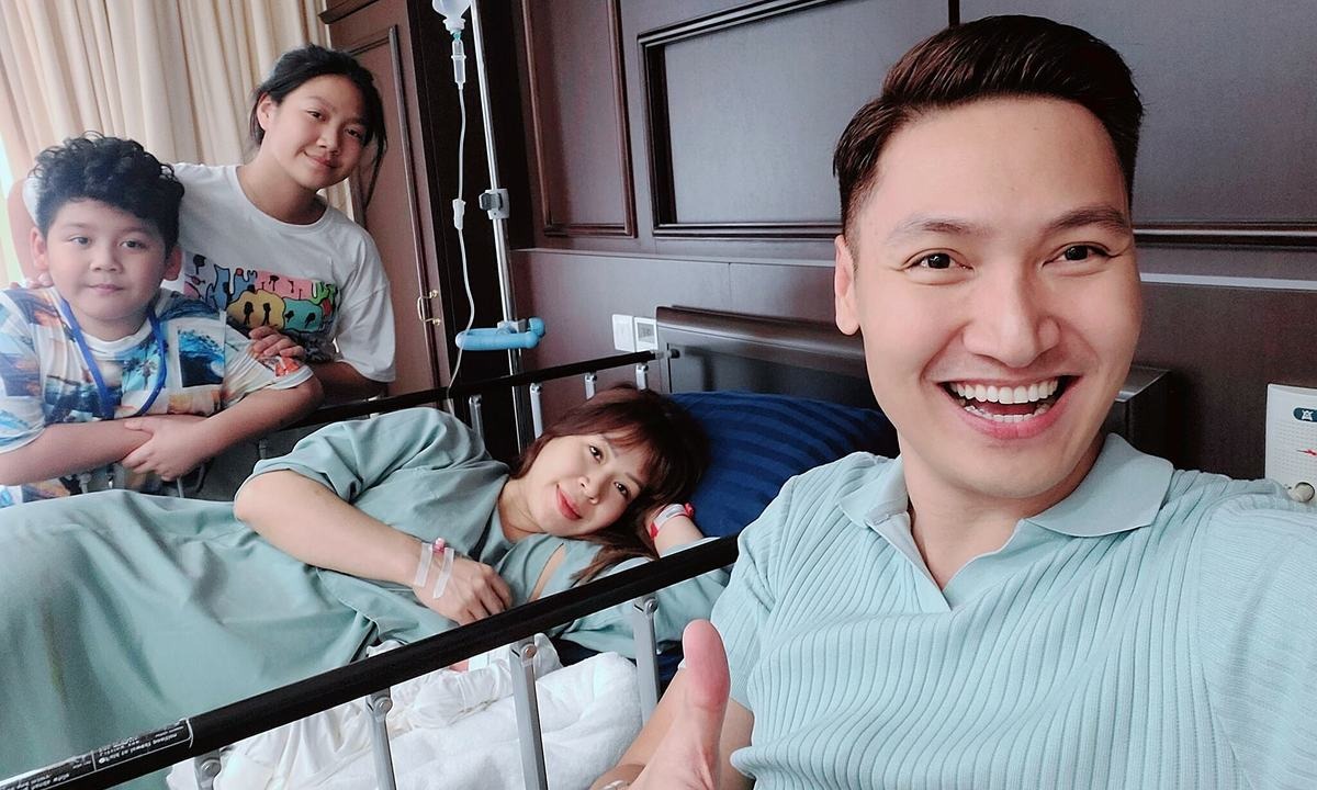 Mạnh Trường vừa đón con thứ 3 chào đời. Ảnh: FBNV