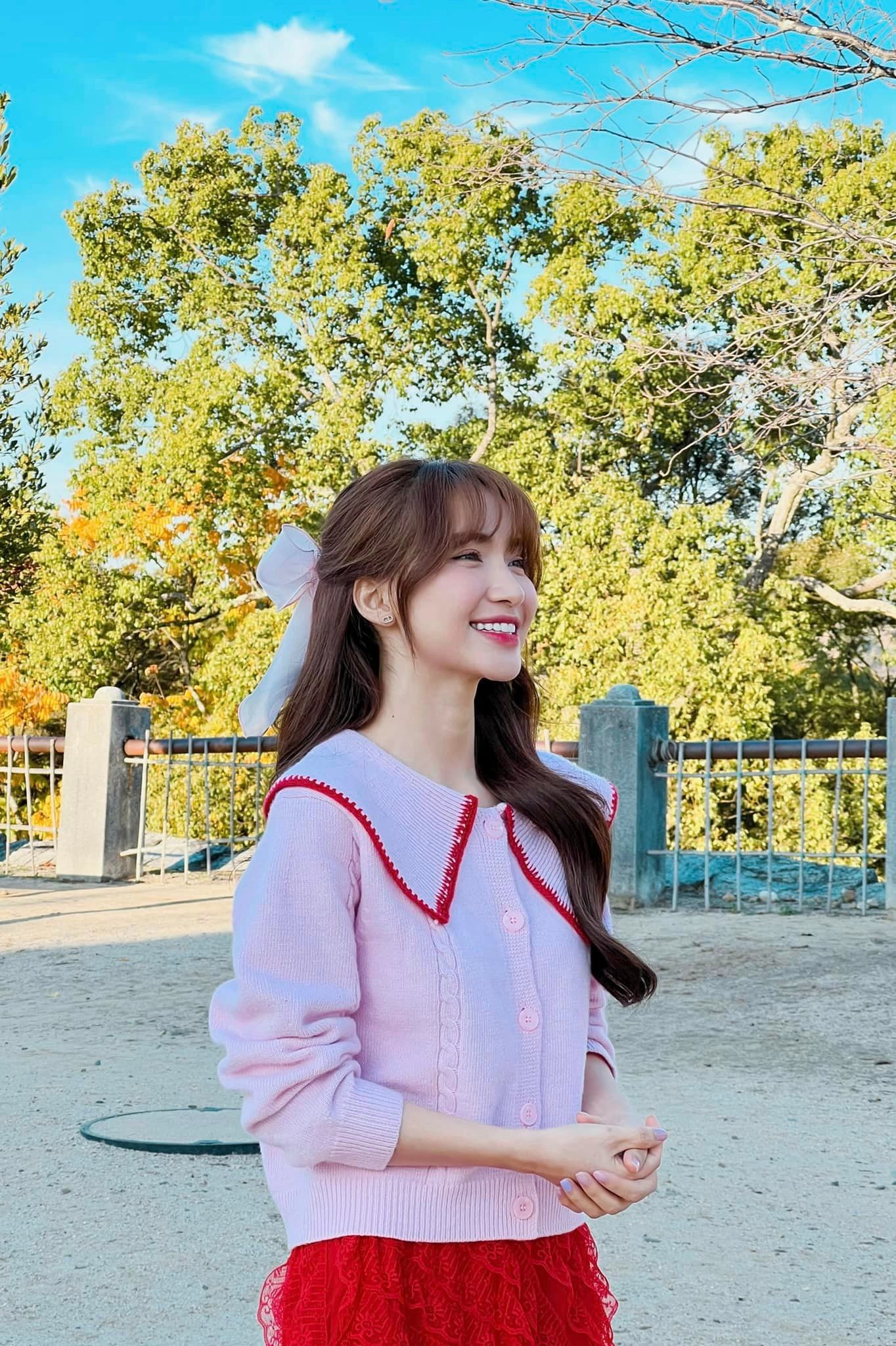 Hòa Minzy được ngợi ca bởi hành động cực đẹp khi xuất ngoại - Ảnh 2 Hòa Minzy được ngợi ca bởi hành động cực đẹp khi xuất ngoại - Ảnh 2