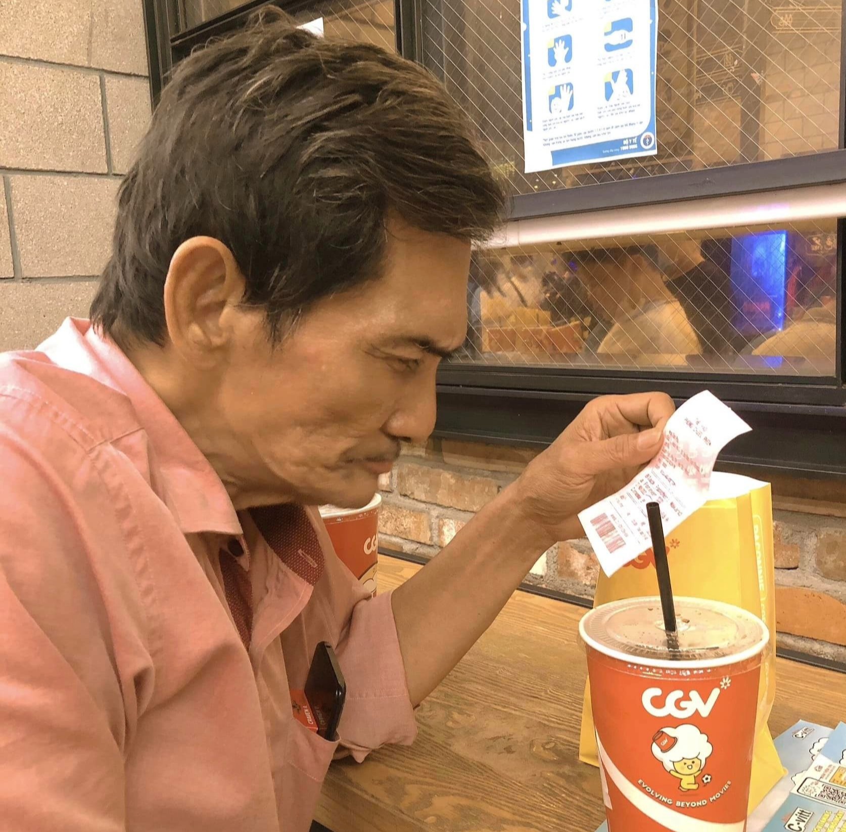 Thương Tín thần sắc đã tươi tắn hơn. Ảnh: FBNV