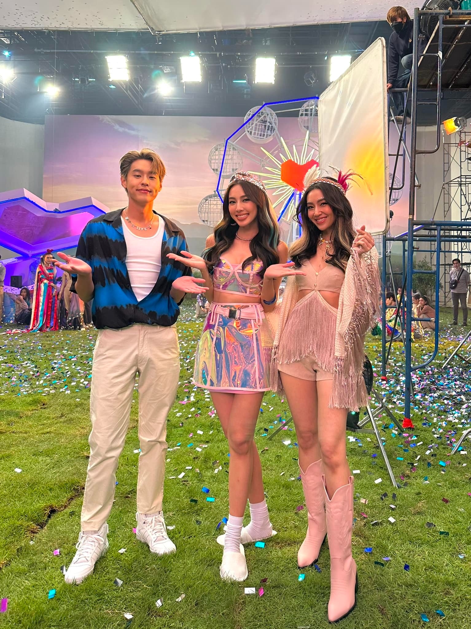 Thùy Tiên đọ sắc với sao Thái 'Ngược dòng thời gian để yêu anh'. Ản: Internet