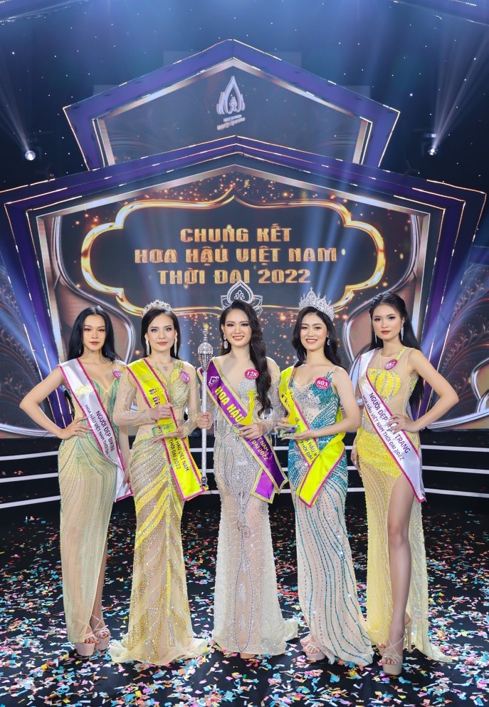 Cận cảnh nhan sắc tuổi 18 của tân Hoa hậu Việt Nam Thời đại 2022 - Ảnh 2 Cận cảnh nhan sắc tuổi 18 của tân Hoa hậu Việt Nam Thời đại 2022 - Ảnh 2