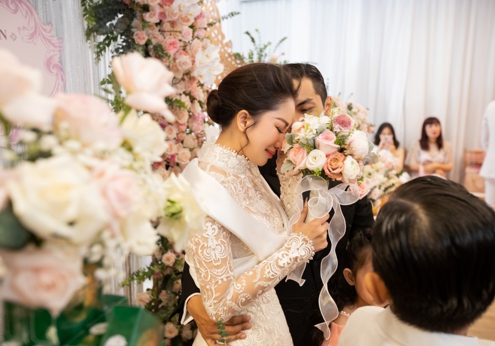 Hậu đám cưới 'khủng' với Khánh Thi, Phan Hiển 'chơi lớn' khiến bao người trầm trồ - Ảnh 1