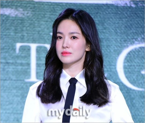 Song Hye Kyo gây tranh cãi vì 'bộ mặt thật' khi e ấp cạnh trai trẻ - Ảnh 1