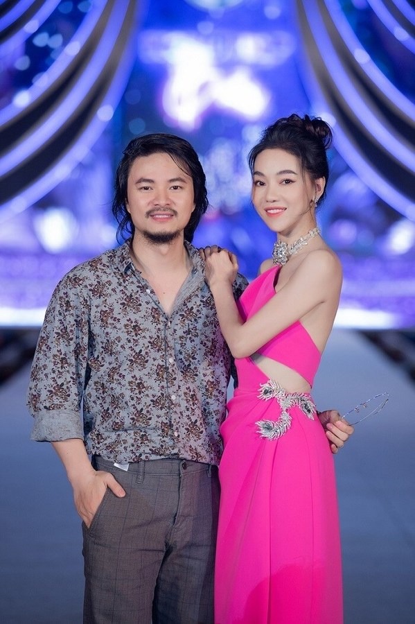 'Bà trùm hoa hậu' Phạm Kim Dung có chuyện tình yêu đầy lãng mạn. Ảnh: FBNV 'Bà trùm hoa hậu' Phạm Kim Dung có chuyện tình yêu đầy lãng mạn. Ảnh: FBNV
