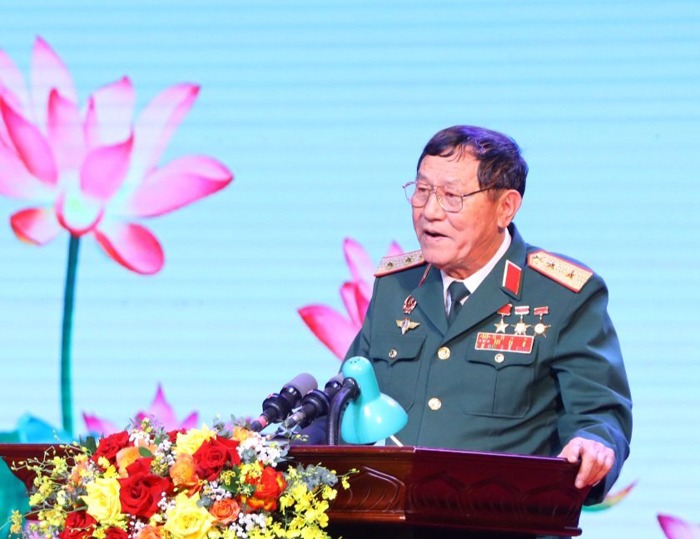 Trung tướng Phạm Tuân phát biểu tại Lễ kỷ niệm Trung tướng Phạm Tuân phát biểu tại Lễ kỷ niệm