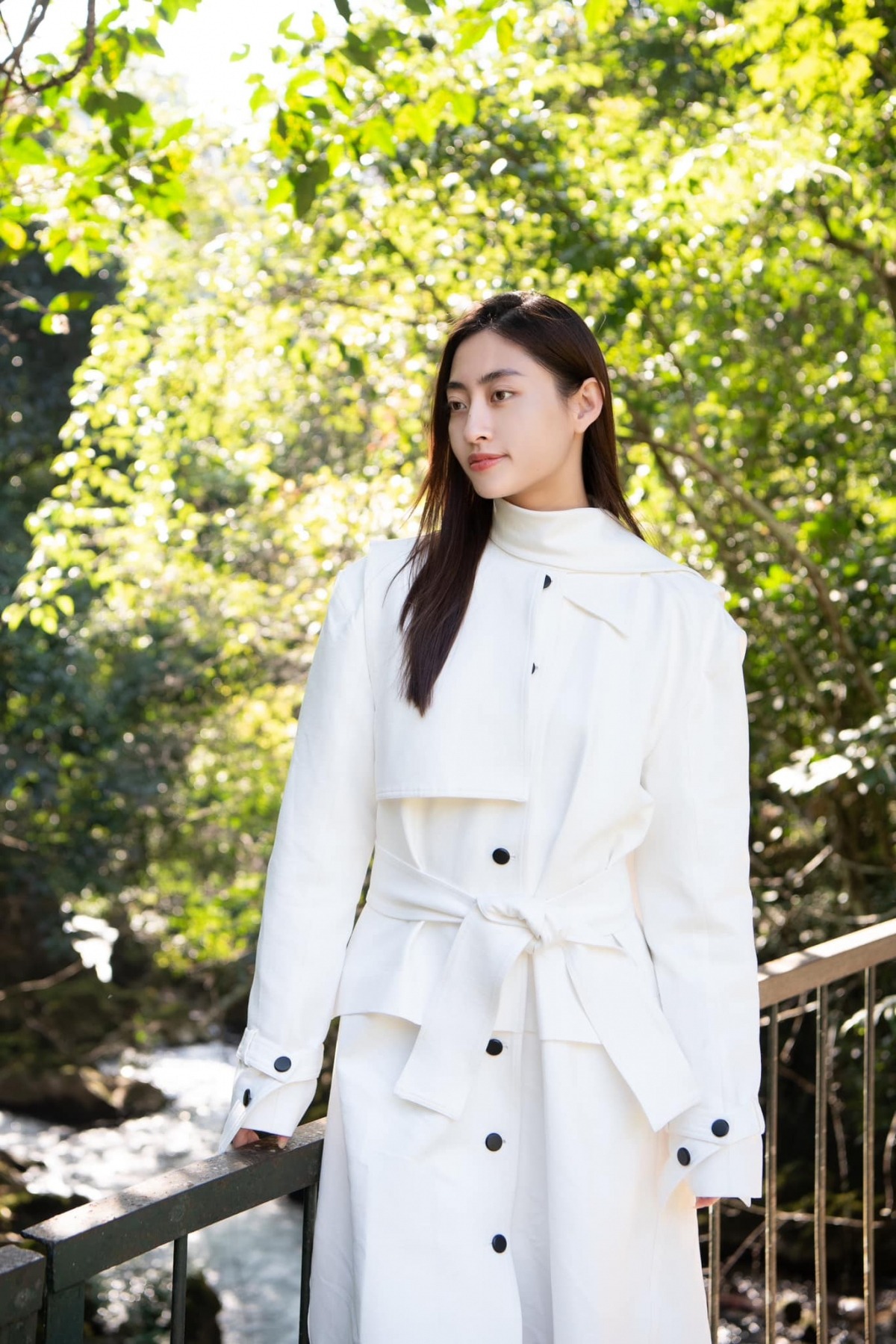 Cận cảnh vẻ đẹp của hoa hậu Lương Thùy Linh. Ảnh: FBNV