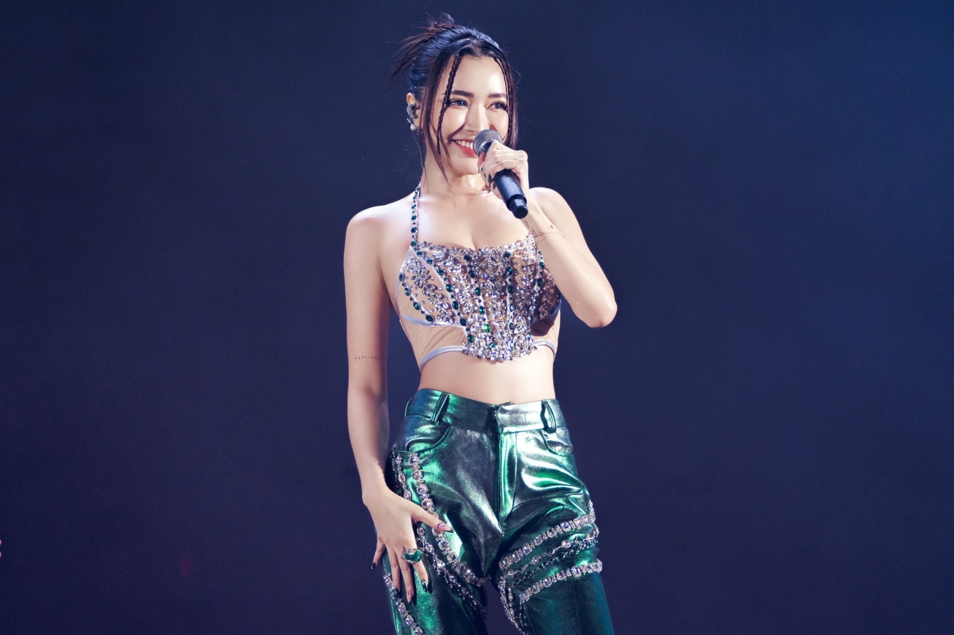 Bích Phương ngày càng gợi cảm, quyến rũ. Ảnh: FBNV