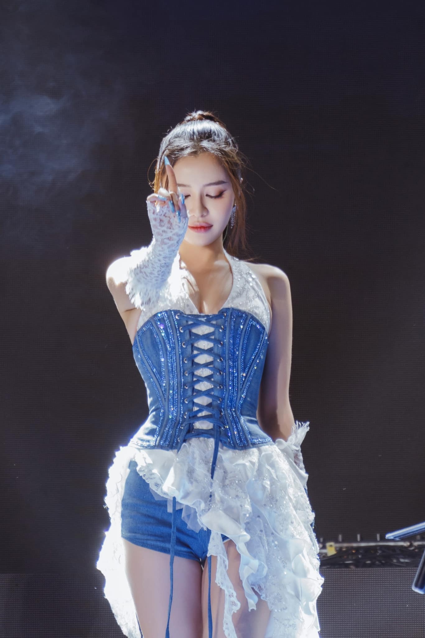 Tết đến, mẹ Bích Phương tiếp tục giục con gái lấy chồng - Ảnh 1 Tết đến, mẹ Bích Phương tiếp tục giục con gái lấy chồng - Ảnh 1