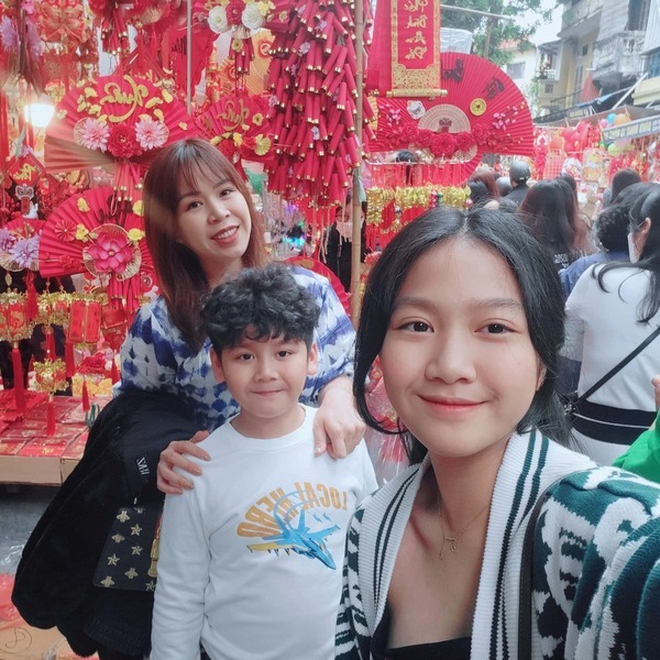 Con gái Mạnh Trường càng lớn càng xinh. Ảnh: FBNV Con gái Mạnh Trường càng lớn càng xinh. Ảnh: FBNV
