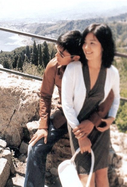 Giữa lúc Song Joong Ki tái hôn, Song Hye Kyo bị đào lại loạt ảnh mùi mẫn bên tình cũ tài tử - Ảnh 3 Giữa lúc Song Joong Ki tái hôn, Song Hye Kyo bị đào lại loạt ảnh mùi mẫn bên tình cũ tài tử - Ảnh 3