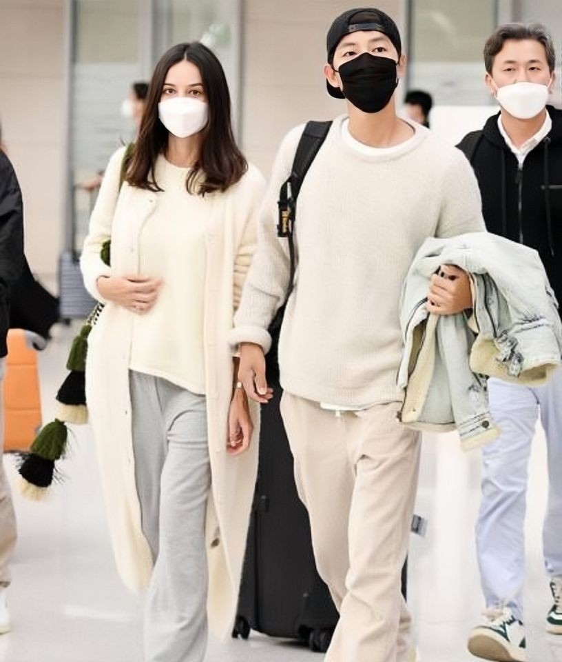 Bạn gái Song Joong Ki dự kiến sẽ sinh con vào cuối mùa xuân này. Ảnh: Internet Bạn gái Song Joong Ki dự kiến sẽ sinh con vào cuối mùa xuân này. Ảnh: Internet