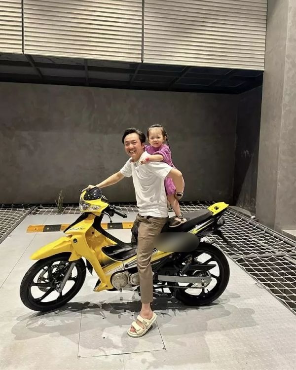 Sao Việt 10/2: Phi Thanh Vân khoe dáng, 'thuyền' Thùy Tiên và Quang Linh vlogs lại 'ra khơi' - Ảnh 2 Sao Việt 10/2: Phi Thanh Vân khoe dáng, 'thuyền' Thùy Tiên và Quang Linh vlogs lại 'ra khơi' - Ảnh 2