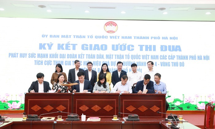 Đại diện Ủy ban MTTQ của 7 quận, huyện có đường Vành đai 4 đi qua ký kết giao ước thi đua Đại diện Ủy ban MTTQ của 7 quận, huyện có đường Vành đai 4 đi qua ký kết giao ước thi đua