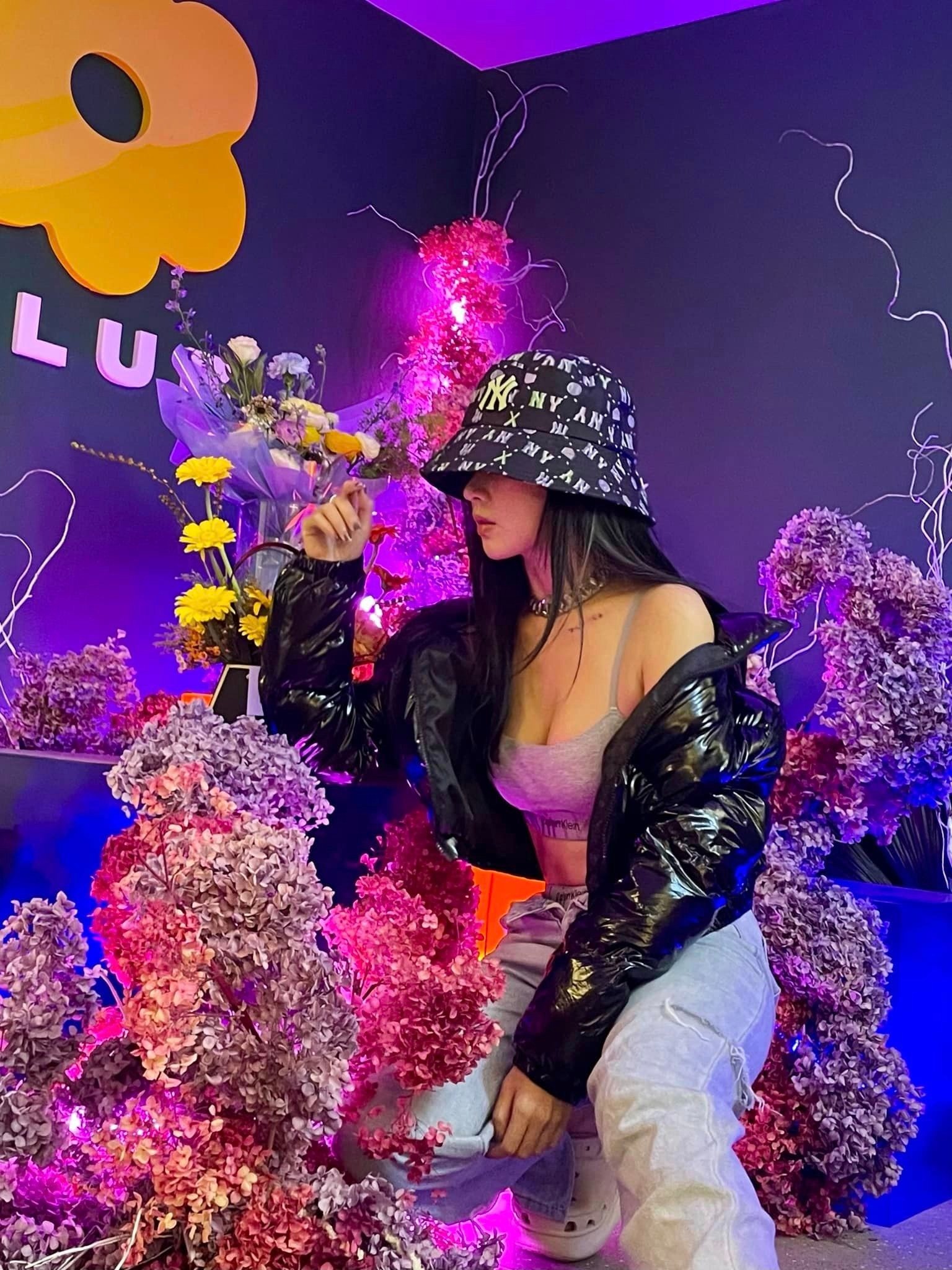 Midu thích phá cách khi độc thân ở tuổi U40 - Ảnh 3