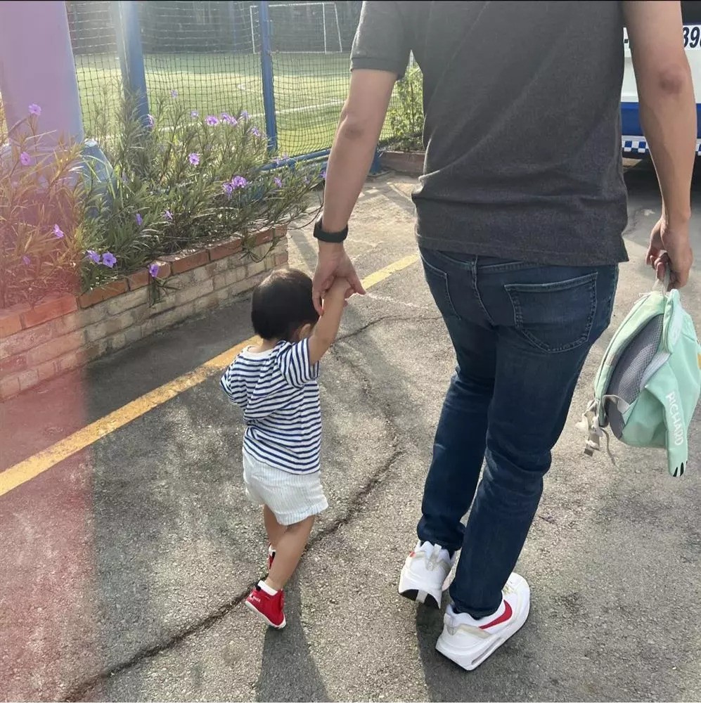 Tăng Thanh Hà hiếm hoi chia sẻ hình ảnh quý tử út. Ảnh: FBNV