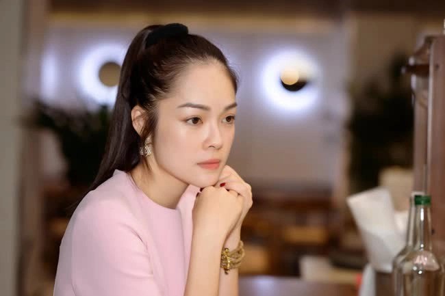 Dương Cẩm Linh bị soi hành động bất nhất giữa lúc nợ nần - Ảnh 2 Dương Cẩm Linh bị soi hành động bất nhất giữa lúc nợ nần - Ảnh 2