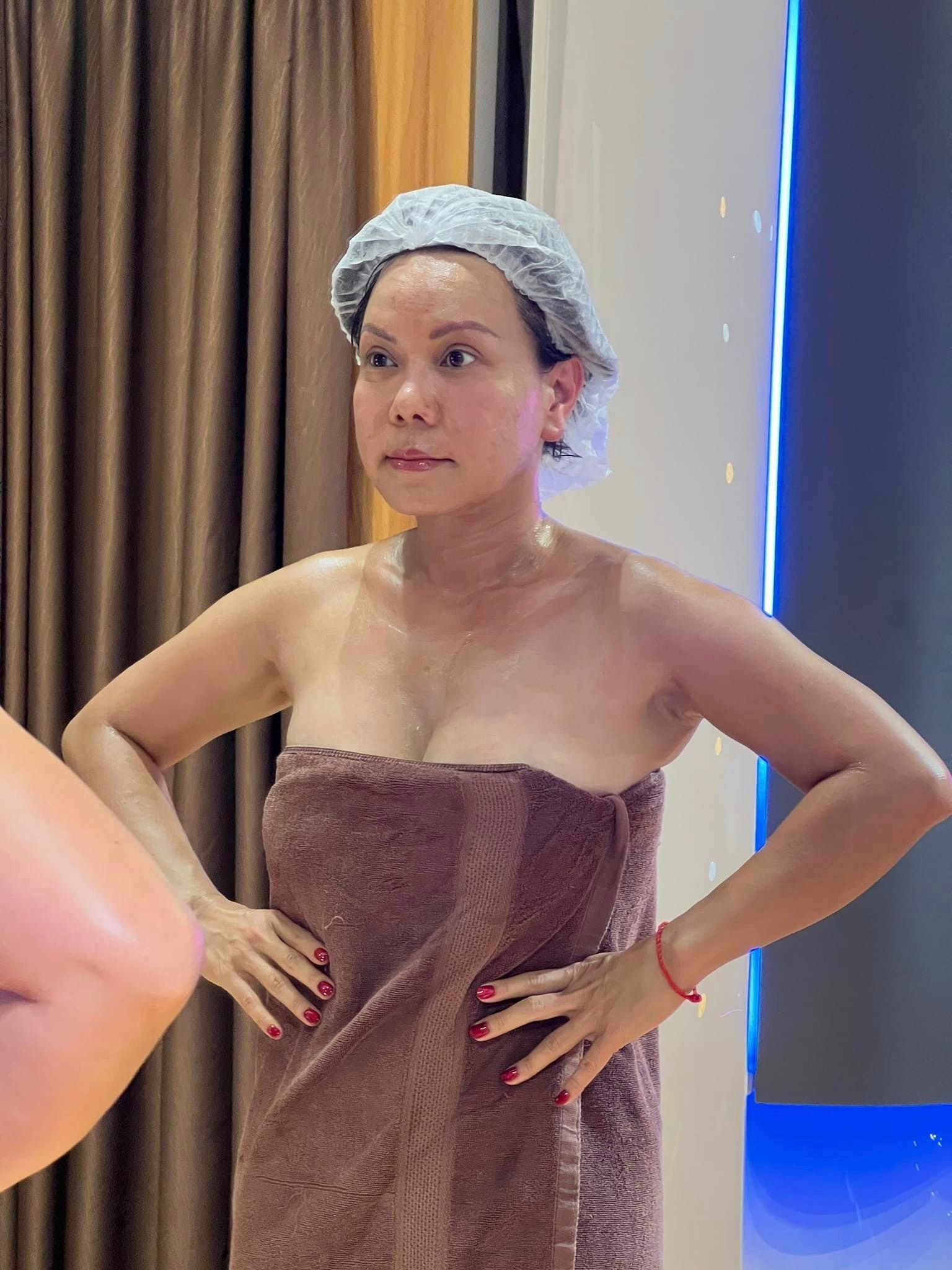 Việt Hương thay đổi bản thân, xuất hiện với diện mạo ngỡ ngàng - Ảnh 1