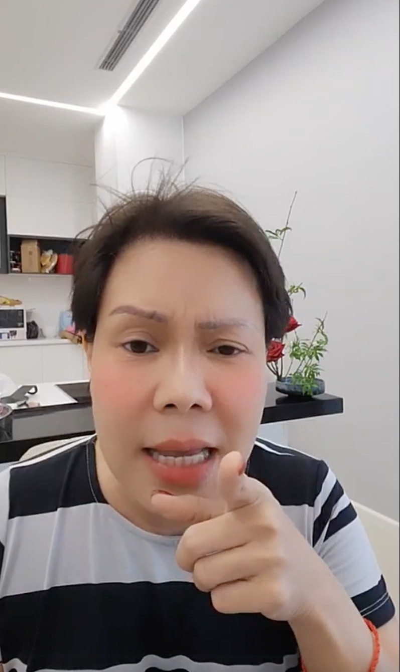 Việt Hương khẳng định bản thân không lừa đảo ai. Ảnh: FBNV Việt Hương khẳng định bản thân không lừa đảo ai. Ảnh: FBNV