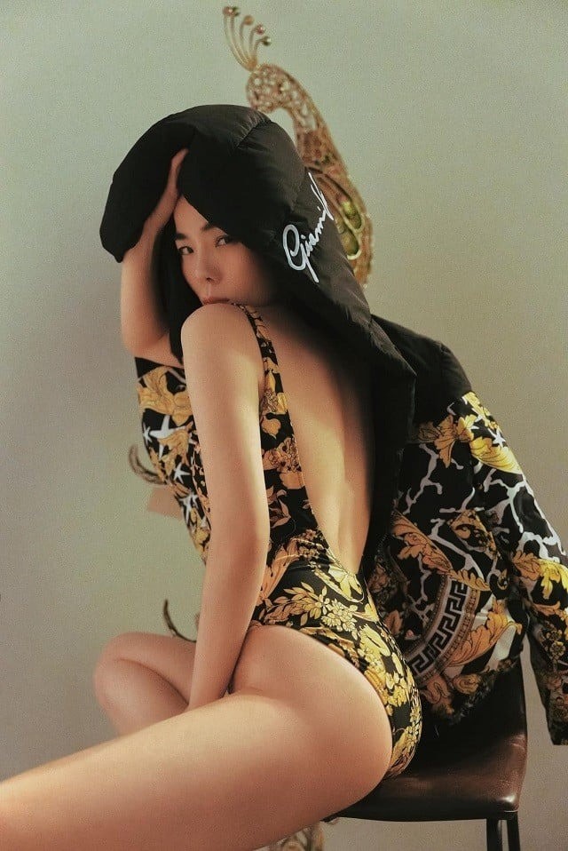 Sao Việt 2/3: Lệ Quyên khoe dáng cực 'bạo', MC Quyền Linh phản ứng về mâu thuẫn với Cát Phượng - Ảnh 1 Sao Việt 2/3: Lệ Quyên khoe dáng cực 'bạo', MC Quyền Linh phản ứng về mâu thuẫn với Cát Phượng - Ảnh 1