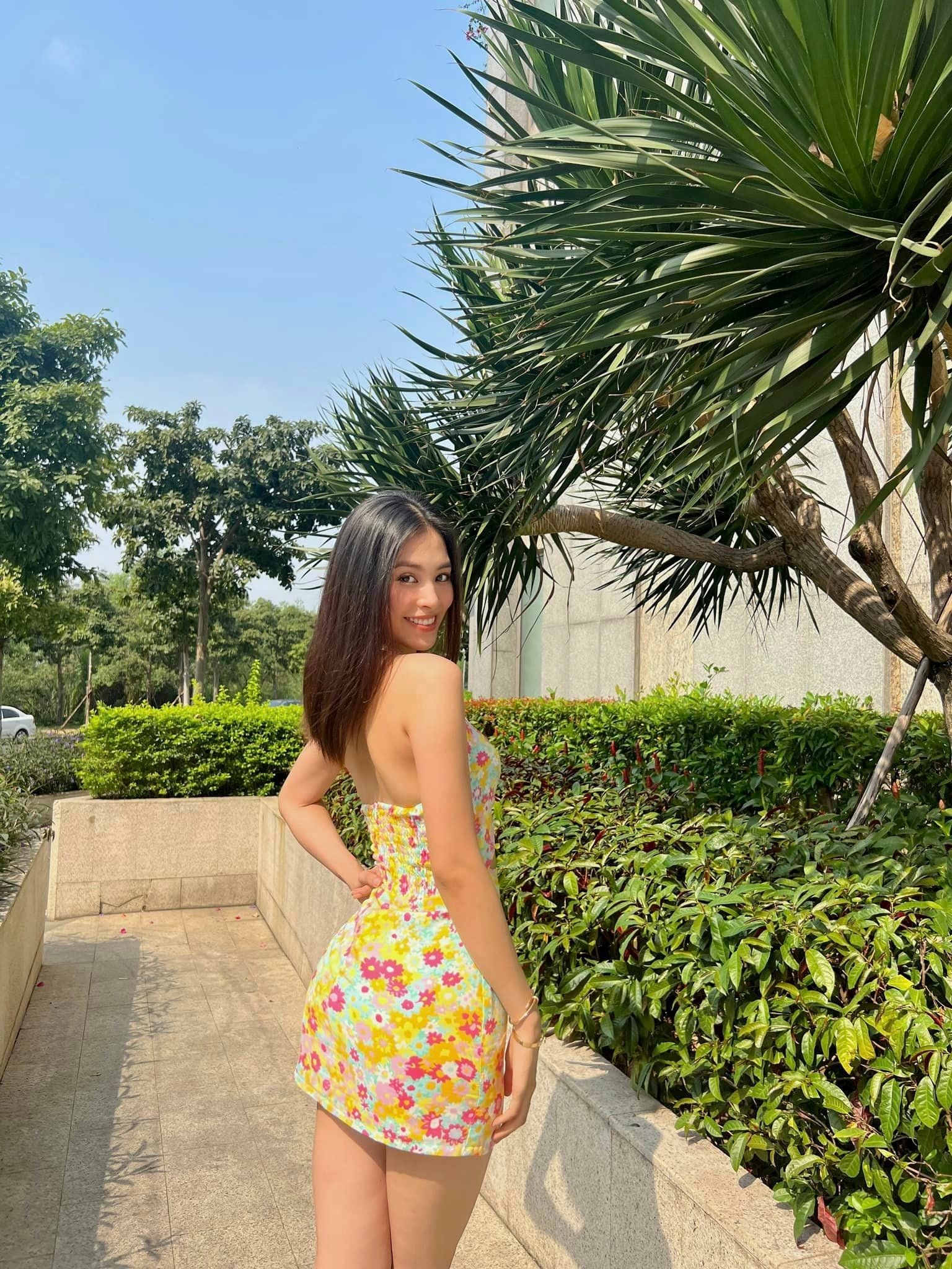 Sắc vóc xinh đẹp của Tiểu Vy khiến bao người xao xuyến. Ảnh: FBNV