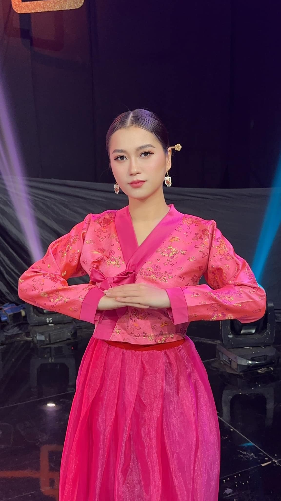 Lâm Vỹ Dạ hóa tiểu thư Hàn Quốc, nhan sắc thăng hạng vượt bậc hậu vướng nghi vấn thẩm mỹ - Ảnh 2